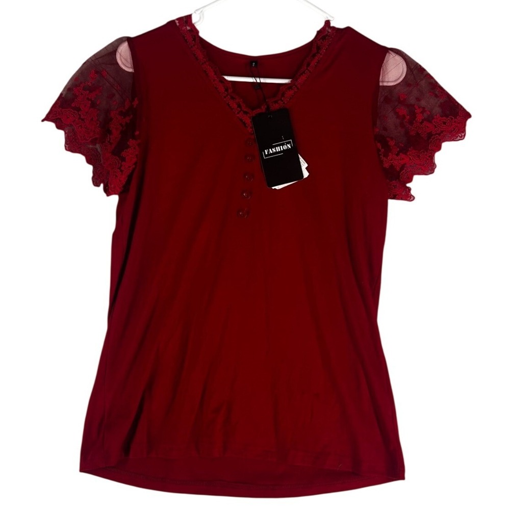 Kohl's Red V-Neck Lacey Short Sleeved Blouse Lace Neckline Womens Size Small NWT